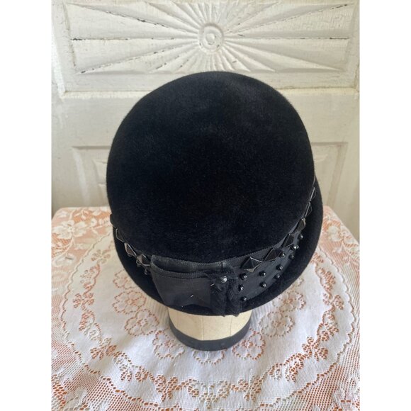 Vintage 1940s Black Felt Bowler Hat With Studded Ribbon Band - Picture 13 of 16